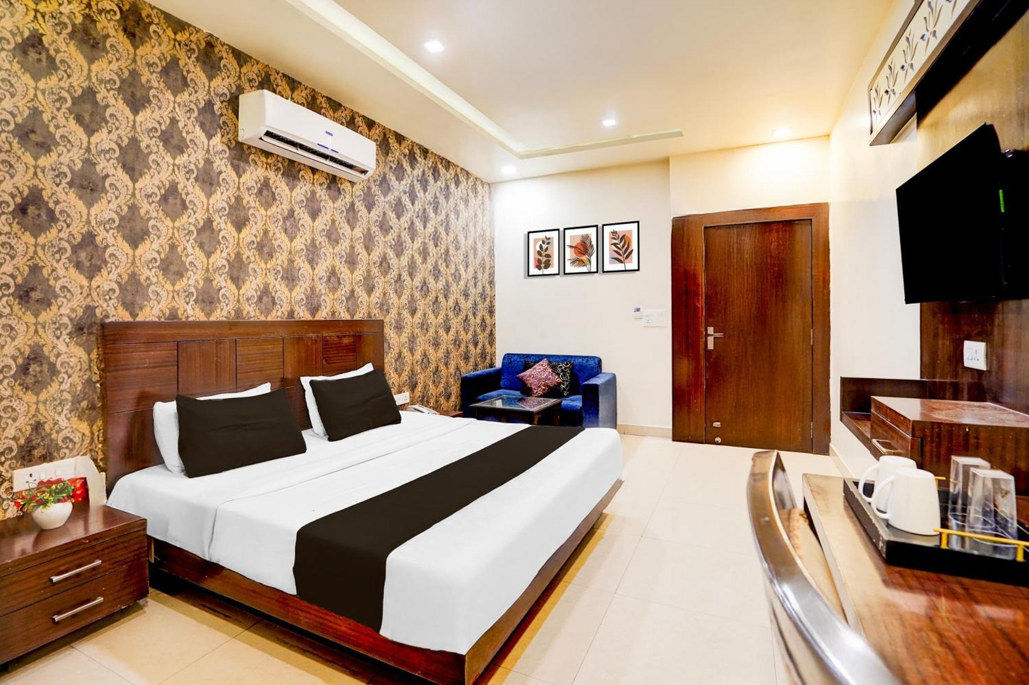 Super Townhouse Lalghati Near Airport Bhopal Eksteriør bilde