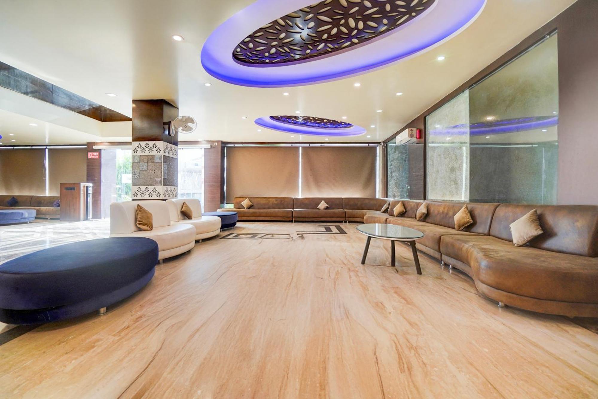 Super Townhouse Lalghati Near Airport Bhopal Eksteriør bilde