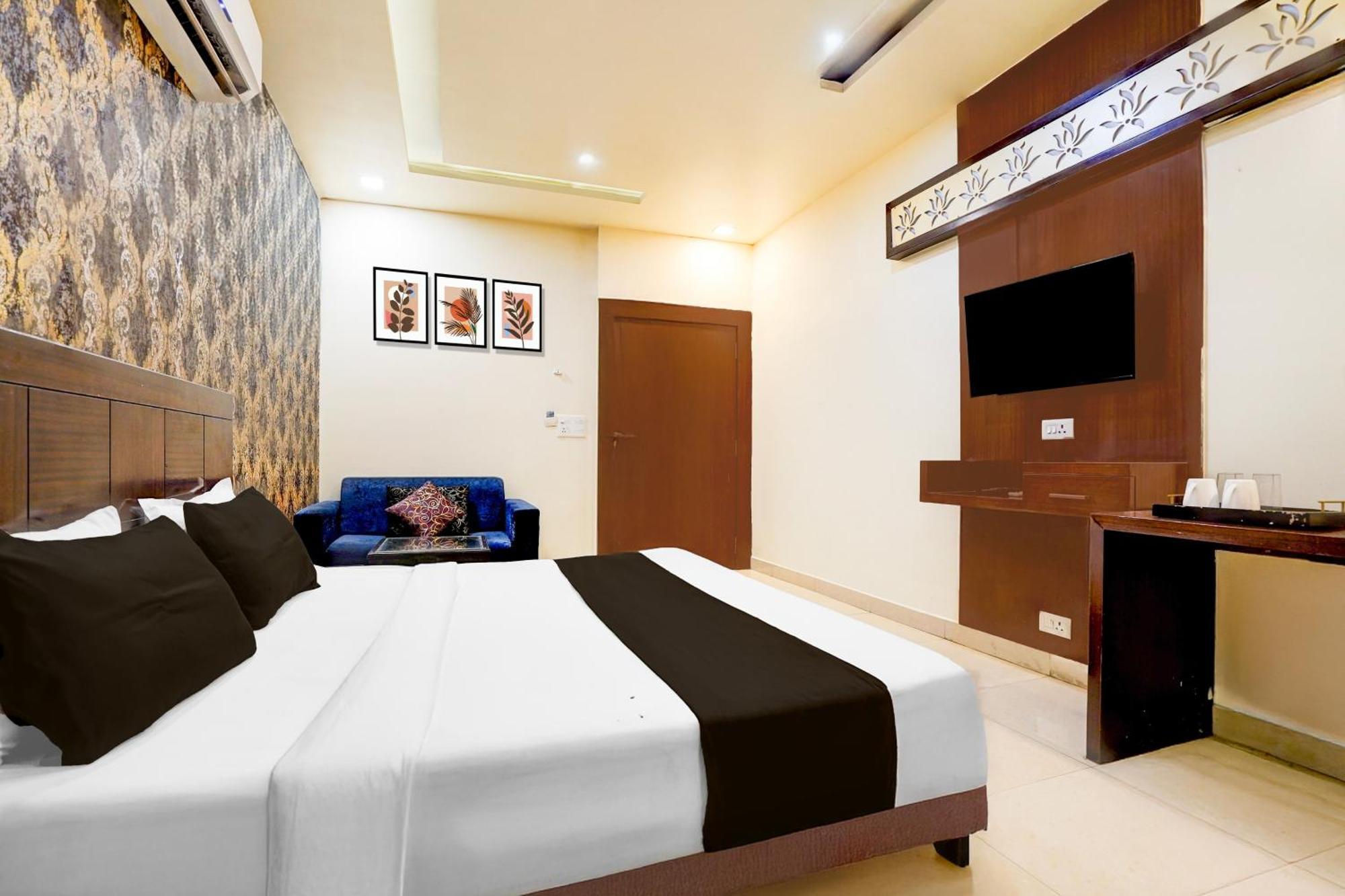 Super Townhouse Lalghati Near Airport Bhopal Eksteriør bilde