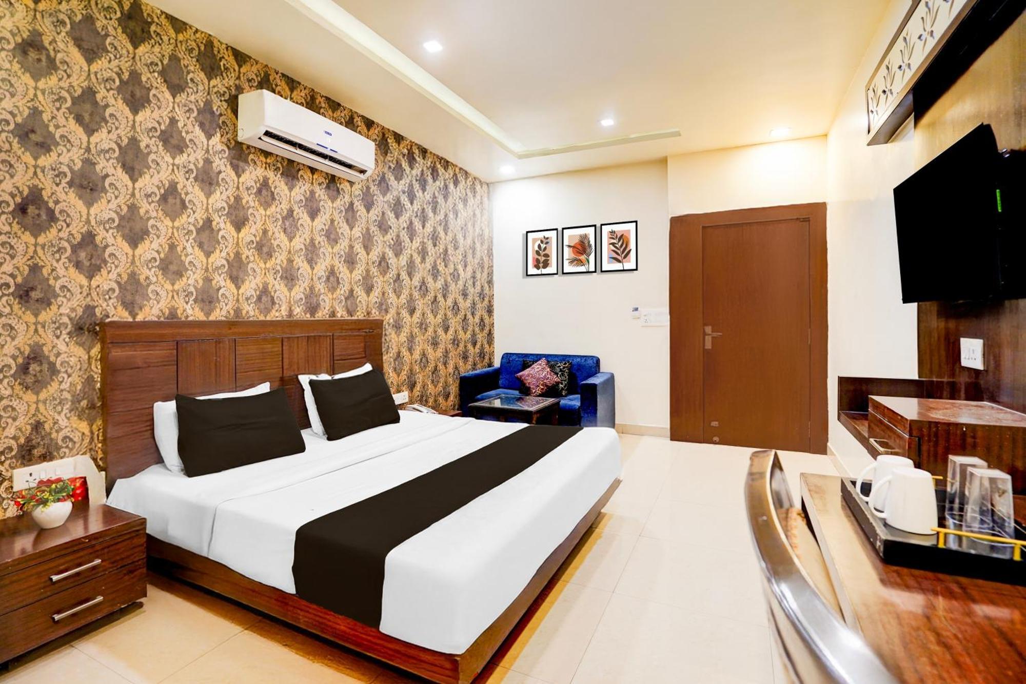 Super Townhouse Lalghati Near Airport Bhopal Eksteriør bilde